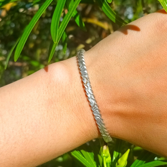 Sterling Silver Navajo Bracelet - Picture 2 of 6